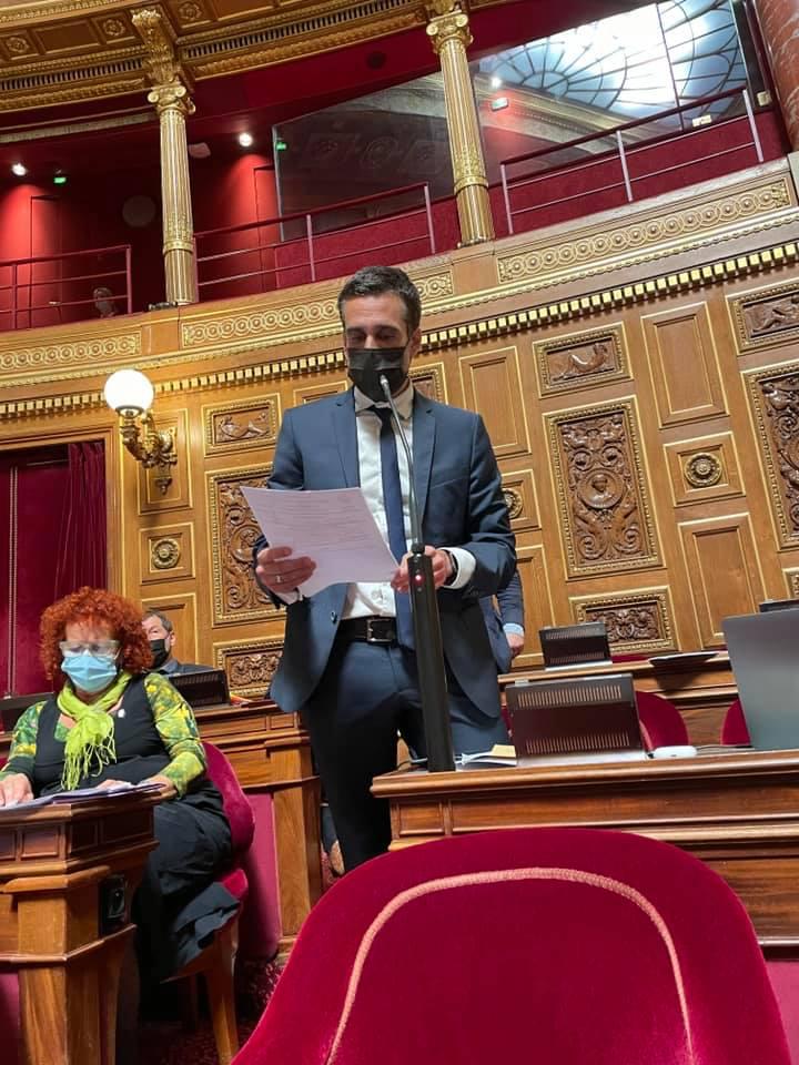 Yan Chantrel - Séance de nuit pour défendre l’extension du droit d’adoption aux couples non mariés