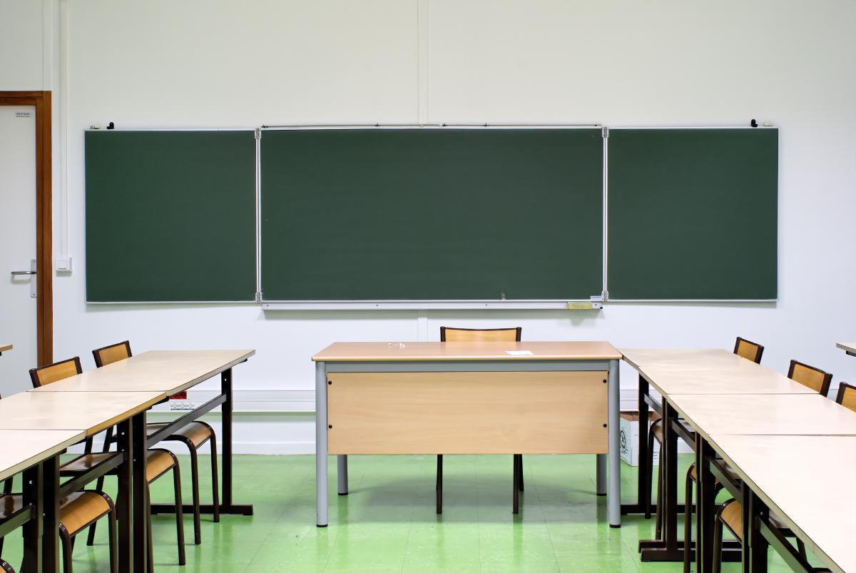 Yan Chantrel - COMMUNIQUÉ DE PRESSE - Enseignement français à l'étranger : le Sénat recommande de suspendre "Cap 2030" et présente 32 propositions afin d’assurer la pérennité financière de l’AEFE